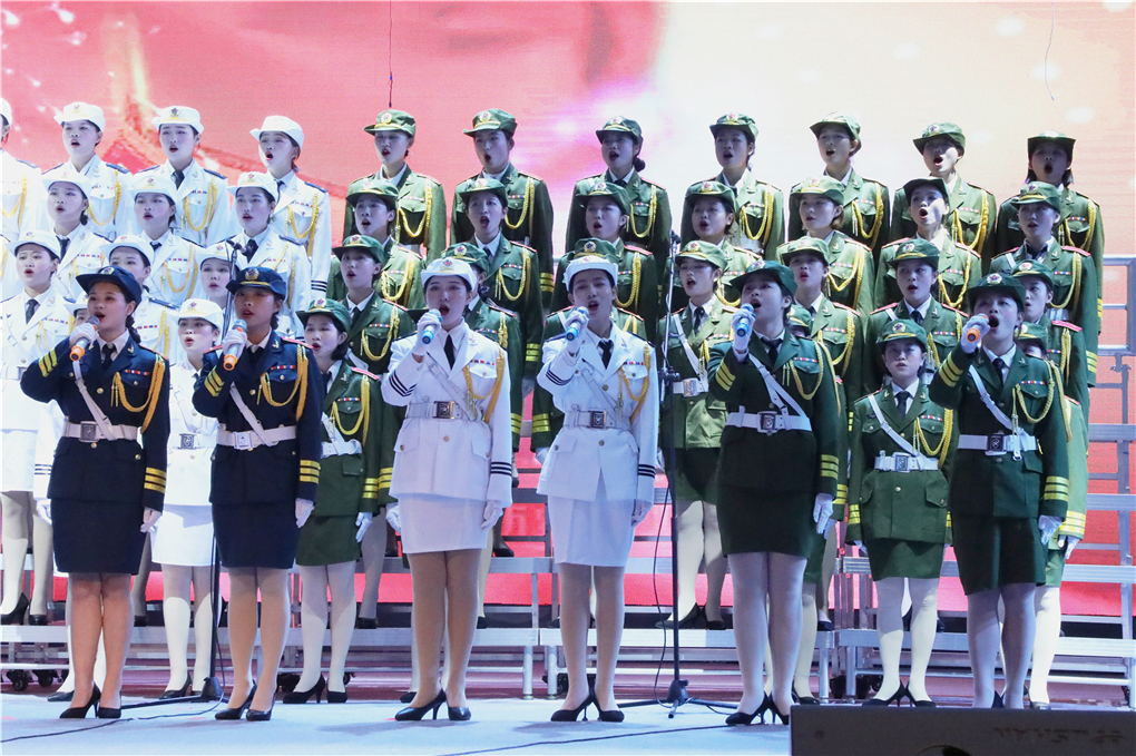 20181217154503567373708672.jpg 大合唱 (5).jpg