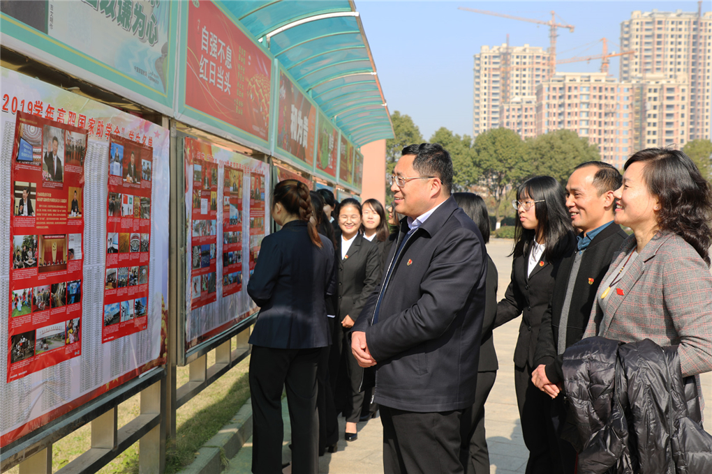 20181219154518455456002778.jpg 改革开放40周年 (3).jpg